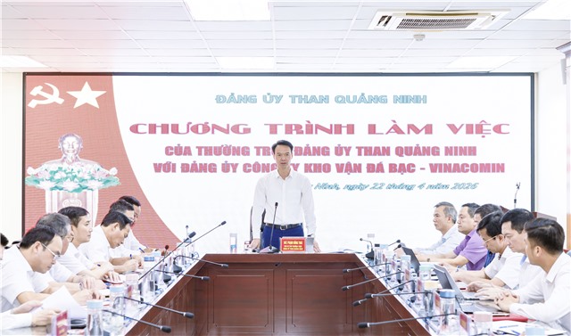 Thường trực Đảng ủy Than Quảng Ninh làm việc với Đảng ủy Công ty kho vận Đá Bạc - Vinacomin