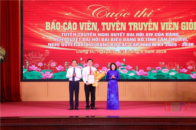Đồng chí Nguyễn Quang Nghĩa – Giám đốc Trung tâm chính trị Uông Bí đạt giải nhất cuộc thi Báo cáo viên, tuyên truyền viên giỏi tỉnh Quảng Ninh – Cụm thi số 1