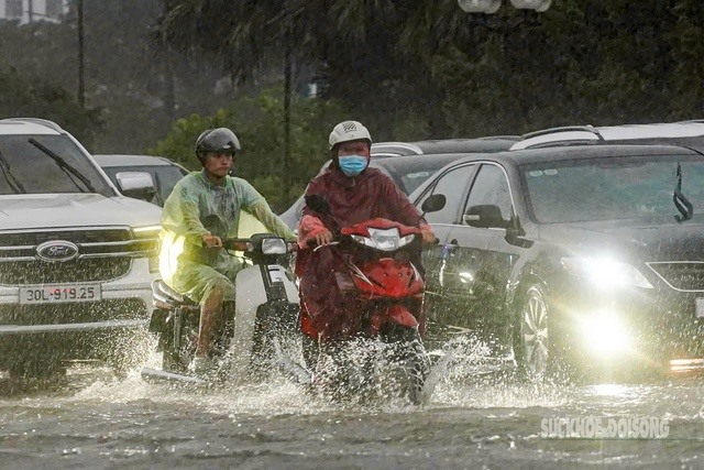 Cảnh báo mưa lớn, nguy cơ ngập cục bộ trong ngày 28 và 29/4
