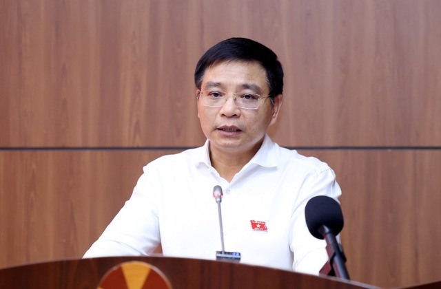 Chính phủ sẽ xem xét tổng thể chế độ, chính sách đối với cán bộ, công chức cấp xã