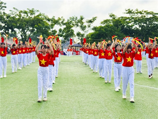Tiết mục đồng diễn của Trường THCS Nguyễn Trãi tại Đại hội Thể dục thể thao phường Uông Bí lần thứ I, năm 2026