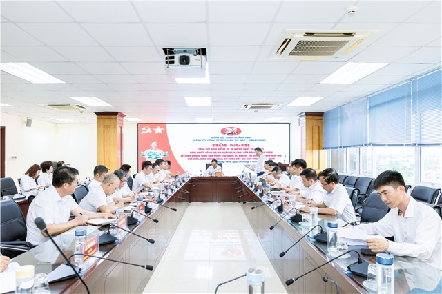 Đảng ủy Công ty Kho vận Đá Bạc - Vinacomin tổng kết thực hiện các Nghị quyết về quản lý, bảo vệ tài nguyên và đất đai