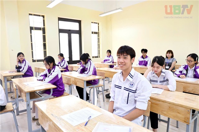 Uông Bí: Thí sinh làm thủ tục dự thi tốt nghiệp THPT năm 2026