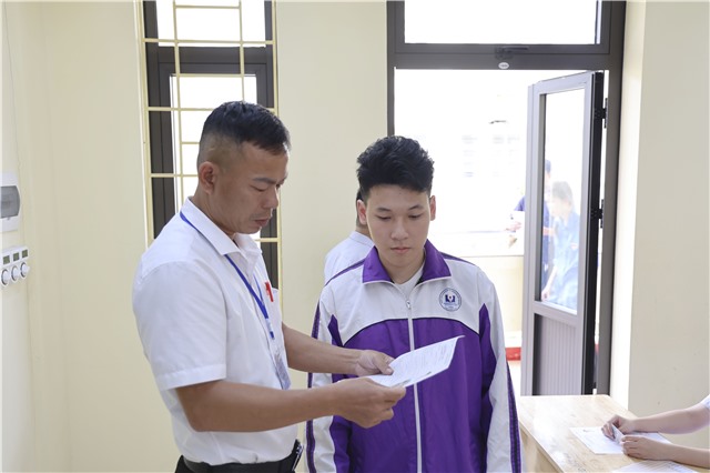 Sĩ tử Uông Bí bước vào ngày thi cuối của Kỳ thi tốt nghiệp THPT năm 2026