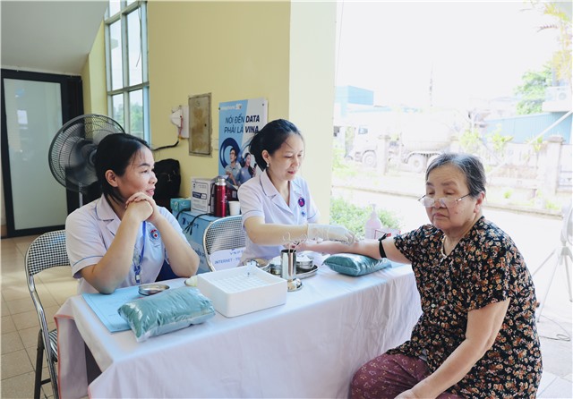 Phường Uông Bí triển khai khám sức khỏe cho hơn 10.500 người cao tuổi