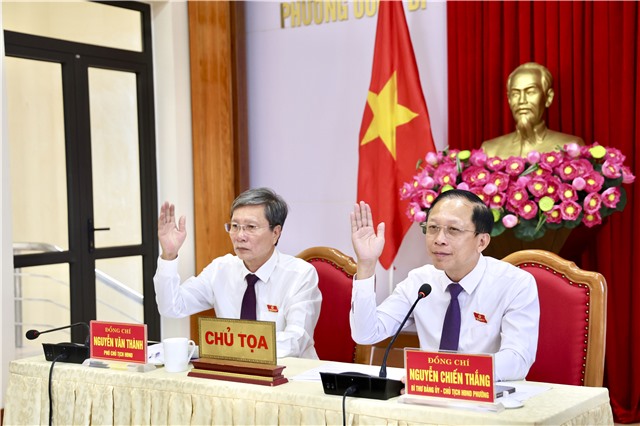 HĐND phường Uông Bí thông qua nghị quyết sắp xếp khu phố và kiện toàn nhân sự UBND phường