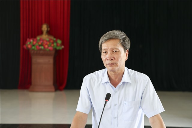 Đồng chí Phó Chủ tịch HĐND phường Nguyễn Văn Thành dự sinh hoạt tại Chi bộ khu Lạc Thanh