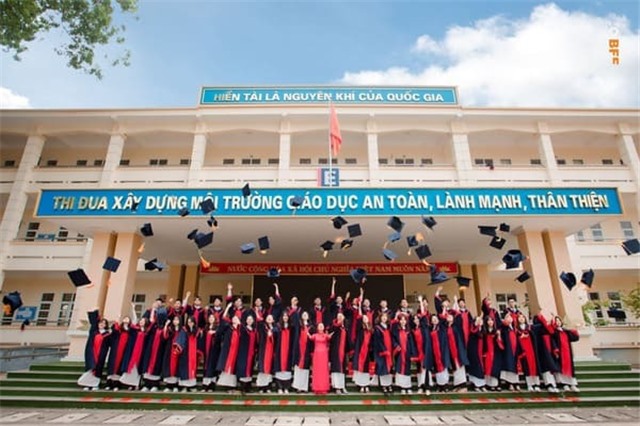 Uông Bí tăng cường đảm bảo ATGT, trật tự đô thị trong thời gian diễn ra kỳ thi tuyển sinh THPT và kỳ thi tốt nghiệp THPT năm 2026