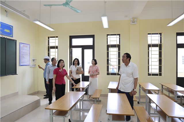 Kiểm tra công tác chuẩn bị Kỳ thi tốt nghiệp THPT năm 2026 tại phường Uông Bí