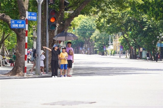 Miền Bắc nắng nóng, Hà Nội nhiệt cao đến 36 độ