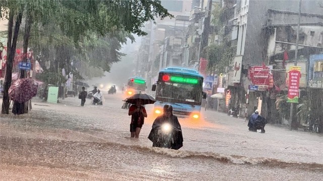 Chuyên gia cảnh báo những điểm có mưa lớn nhất và rủi ro thiên tai đi kèm