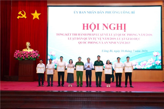 Phường Uông Bí tổng kết thi hành 3 luật về quốc phòng, dân quân tự vệ và giáo dục quốc phòng, an ninh