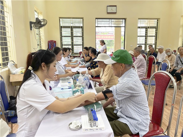 Phường Uông Bí xây dựng kế hoạch tổ chức khám, chăm sóc sức khỏe người cao tuổi