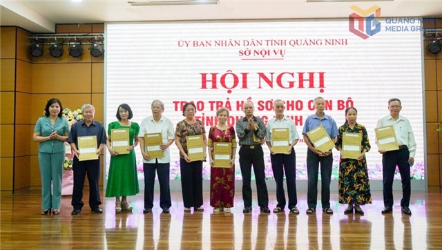 Thông báo về việc tìm kiếm, xác minh và trao trả hồ sơ, kỷ vật của cán bộ đi B