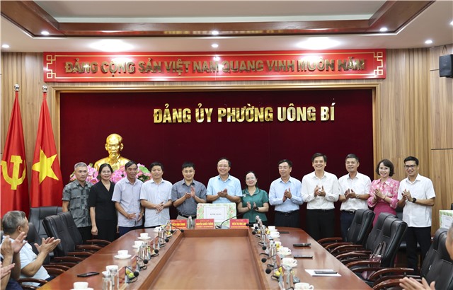 Phường Uông Bí đón tiếp đoàn công tác Trung tâm Chính trị Quản Bạ học tập, nghiên cứu thực tế