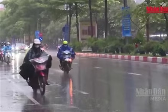 Miền Bắc tiếp tục có mưa dông trong nhiều ngày tới