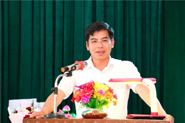 Đồng chí Nguyễn Đức Hòa – PBT Đảng ủy, Chủ tịch UBND phường dự sinh hoạt thường kỳ chi bộ Khu Thanh Sơn 1