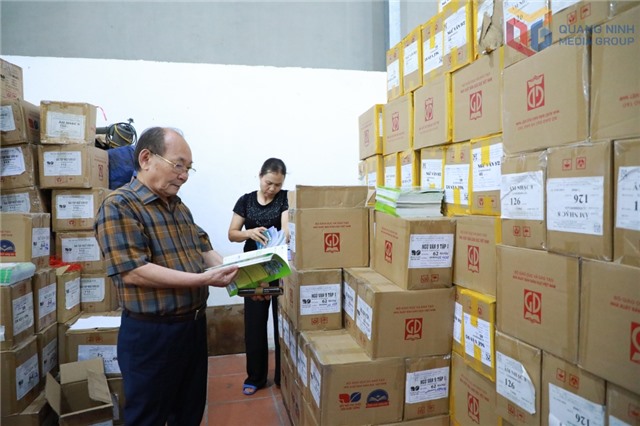 Sẵn sàng nguồn sách giáo khoa cho chính sách mượn miễn phí