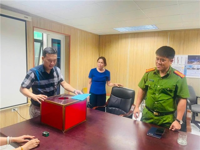 5 hộ dân bốc thăm xác định vị trí ô đất tái định cư phục vụ dự án mở rộng Bệnh viện Việt Nam – Thụy Điển Uông Bí