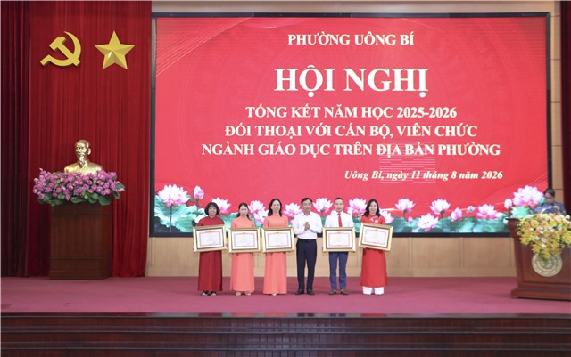 Phường Uông Bí: Tổng kết năm học 2025 – 2026, đối thoại với cán bộ, viên chức ngành giáo dục