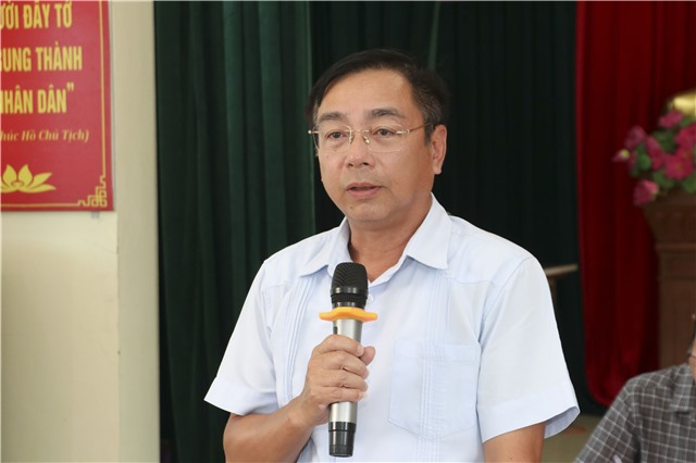 Đồng chí Đào Ngọc Sơn, Phó Bí thư Thường trực Đảng ủy dự sinh hoạt chi bộ thường kỳ khu Thanh Sơn 9