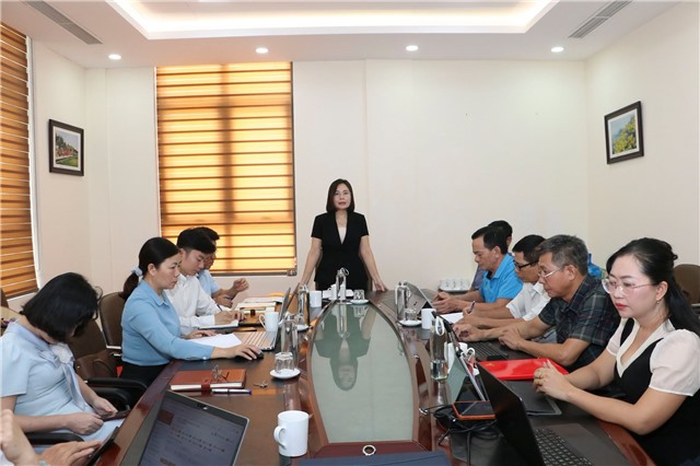 Phường Uông Bí nghe ý tưởng xây dựng phần mềm quản lý khu dân cư và rà soát hiện trạng hạ tầng số