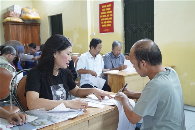 PHƯỜNG UÔNG BÍ NIÊM YẾT CÔNG KHAI PHƯƠNG ÁN BỔI THƯỜNG, HỖ TRỢ, TÁI ĐỊNH CƯ THỰC HIỆN DỰ ÁN TUYẾN ĐƯỜNG SẮT TỐC ĐỘ CAO HÀ NỘI - QUẢNG NINH 
