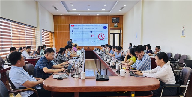 Tập huấn, tuyên truyền cải cách hành chính; hướng dẫn nghiệp vụ và kỹ năng cho đội ngũ công chức, viên chức