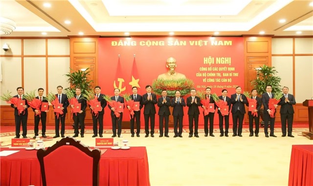 Đồng chí Đinh Hữu Thành, Phó Chủ nhiệm Ủy ban Kiểm tra Trung ương, giữ chức Phó Bí thư Thường trực Thành ủy Quảng Ninh