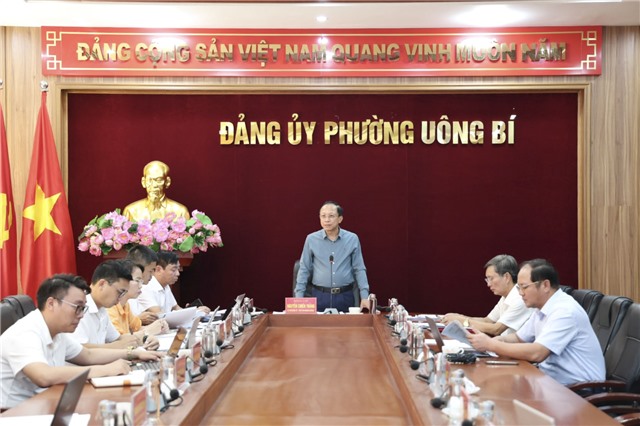 Thường trực Đảng ủy phường Uông Bí họp tuần thứ 39