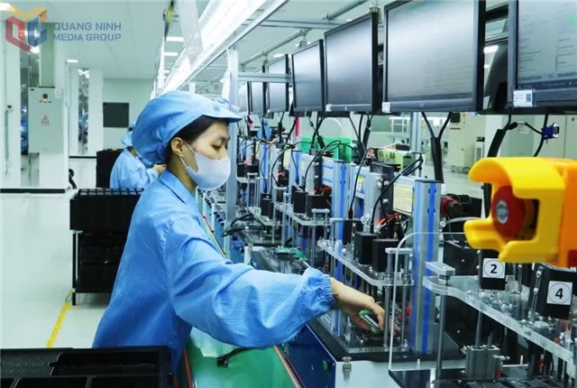 Thu hút, phát triển công nghiệp bán dẫn