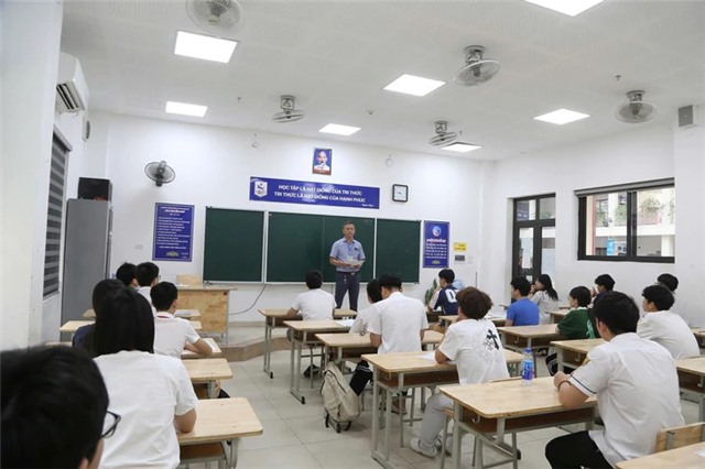 Giảm áp lực thi vào lớp 10, cần công bố sớm để học sinh chủ động